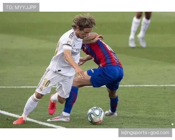 皇马强强对话表现不稳，防守短板在关键战中持续暴露