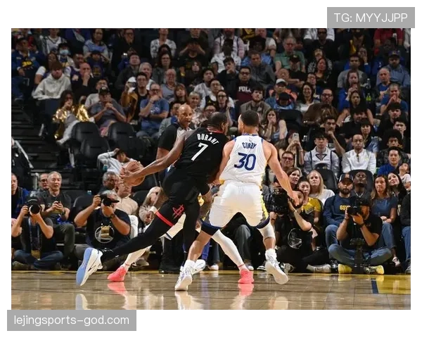 杜兰特关键挡拆助篮网提升得分效率拉开与对手差距