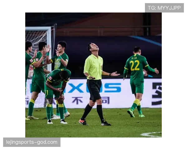 快速任意球规则：允许立即开球的关键条件与裁判职责